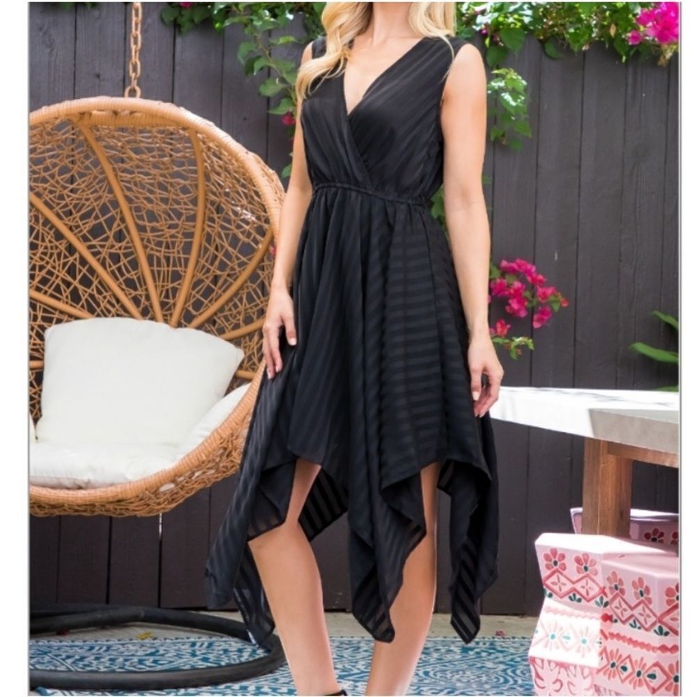 Mittoshop Black Handkerchief Hem Sleeveless Dress Size a Large